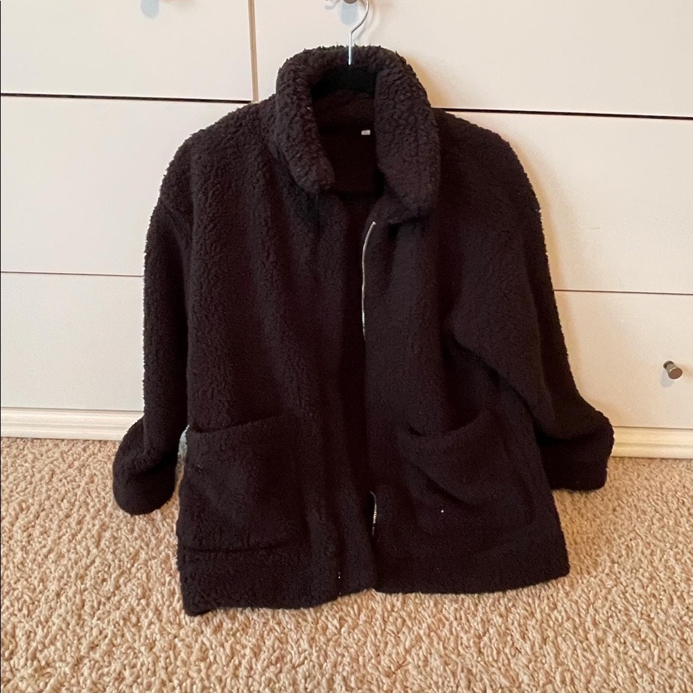 HOLLISTER BLWCK FUZZY ZIP UP JACKET